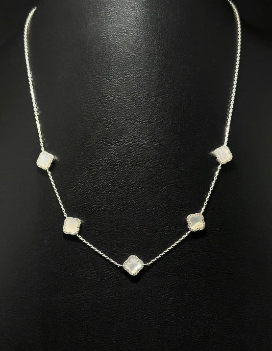 Pearl Clover Necklace